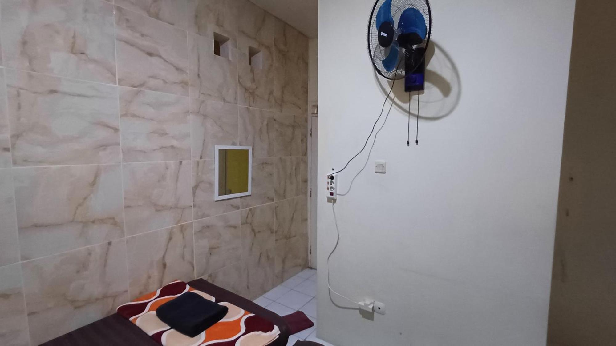 Отель Kost Carmelia Syariah Baranangsiang Богор Экстерьер фото